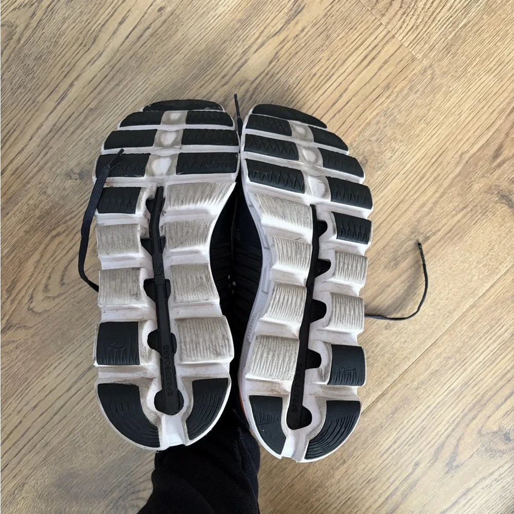 ON cloudswift running shoes grey size 9